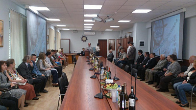 Поздравление сотрудников ЗАО «ЦНИИМФ» с профессиональным праздником